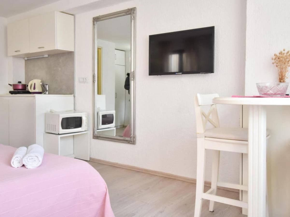 Studios Barre With Jacuzzi Rovinj Ngoại thất bức ảnh